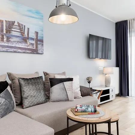 Azure Baltic Premium شقة