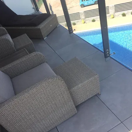 Azure Baltic Premium شقة *